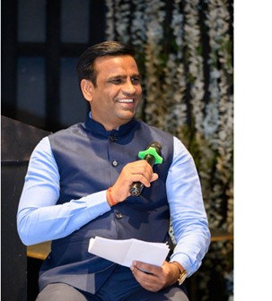 Vinesh Yadav, Managing Director and Principal Designer